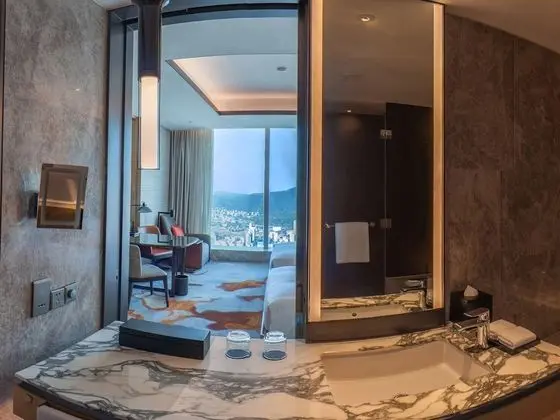 İki Ayrı Yataklı Oda, Dağ Manzaralı