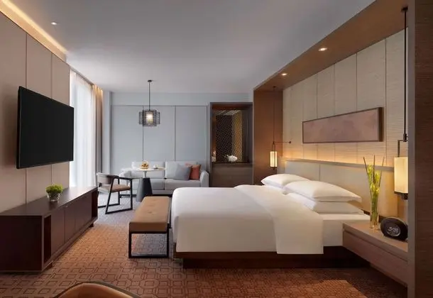 Club Oda, 1 En Büyük (King) Boy Yatak (Deluxe)