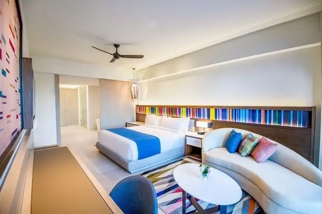 Club One Bedroom Master Suite