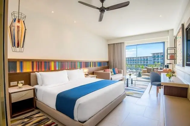 Resort View Junior Suite King