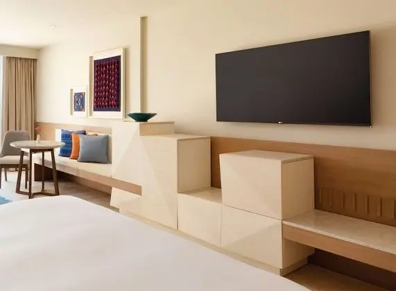 Tek Büyük Yataklı Oda, Resort Manzaralı