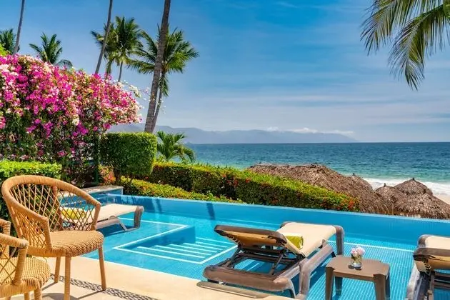 Swim Up Double(18+only)