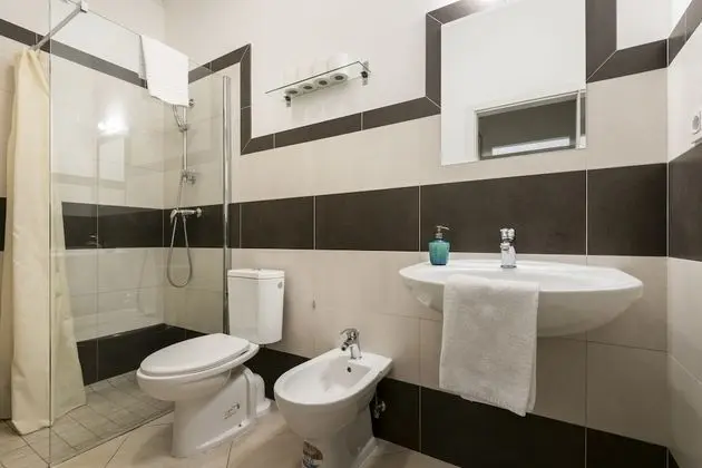 Gallery Apart Daire, 2 Yatak Odası, Özel Banyo, Asma Kat (Apt 1)