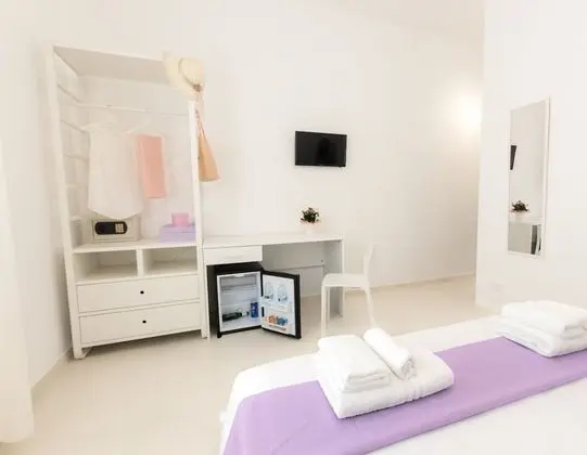 Tek Büyük Yataklı Oda, Köşe