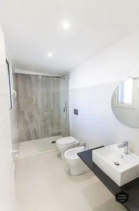 Üç Kişilik Oda, Banyolu/Duşlu