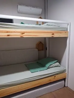 Standard Ortak Ranzalı Oda, Sadece kadınlar için