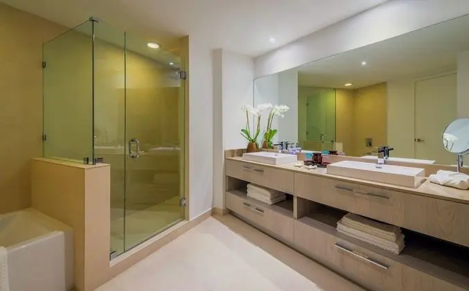 Family Suite, 1 Bedroom, Partial Ocean View FOV