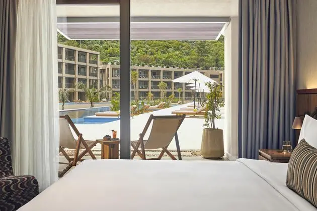 https://images.etstur.com/imgproxy/resize/2560x1440/files/images/hotelImages/etsrooms/515386/Hyde_Bodrum__20240610105509_2.jpg