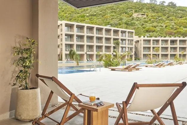 https://images.etstur.com/imgproxy/resize/2560x1440/files/images/hotelImages/etsrooms/515386/Hyde_Bodrum__20240610105509_4.jpg
