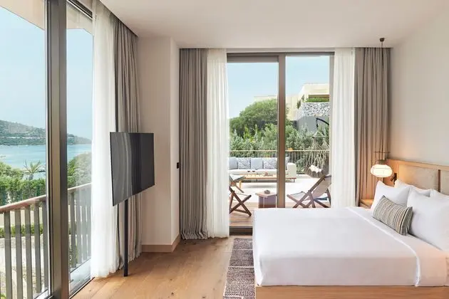 https://images.etstur.com/imgproxy/resize/2560x1440/files/images/hotelImages/etsrooms/515386/Hyde_Bodrum_Adult_Only__16_20250311143805_0.jpg
