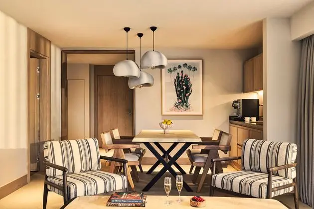 https://images.etstur.com/imgproxy/resize/2560x1440/files/images/hotelImages/etsrooms/515386/Hyde_Bodrum_Adult_Only__16_20250311144353_0.jpg