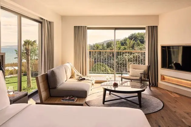 https://images.etstur.com/imgproxy/resize/2560x1440/files/images/hotelImages/etsrooms/515386/Hyde_Bodrum_Adult_Only__16_20250311144353_7.jpg