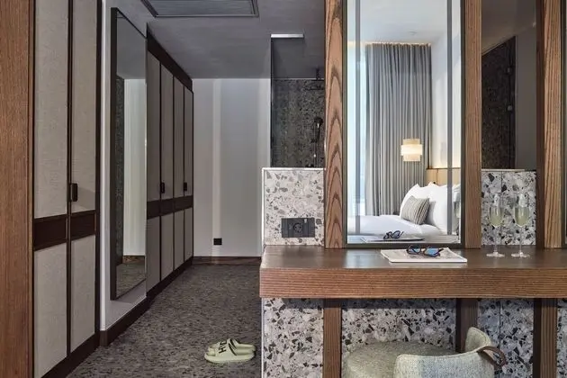 Platinum One Bedroom Suite
