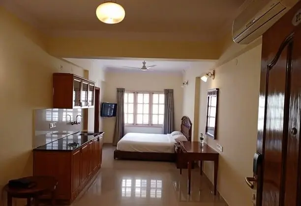 Studio Apartment