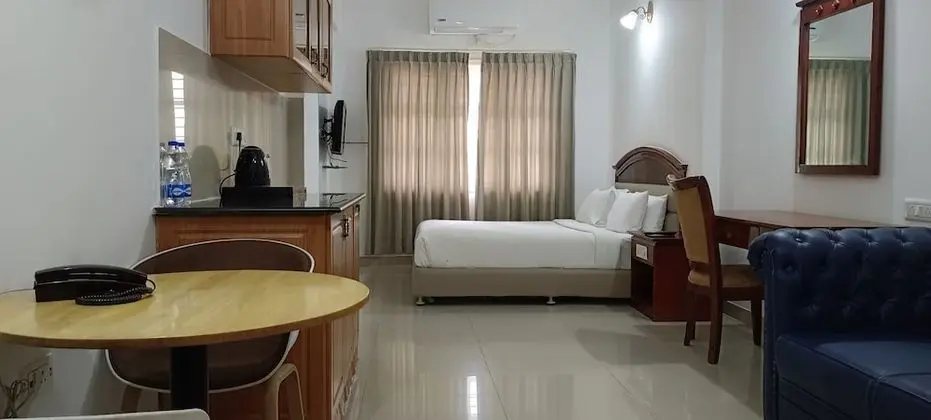 Studio Apartment
