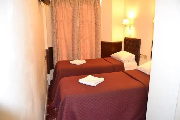 İki Ayrı Yataklı Oda