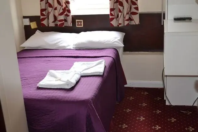 Tek Büyük Yataklı Oda