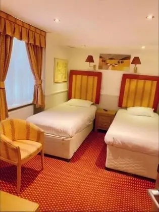 Economy İki Ayrı Yataklı Oda (Lower Ground Floor)