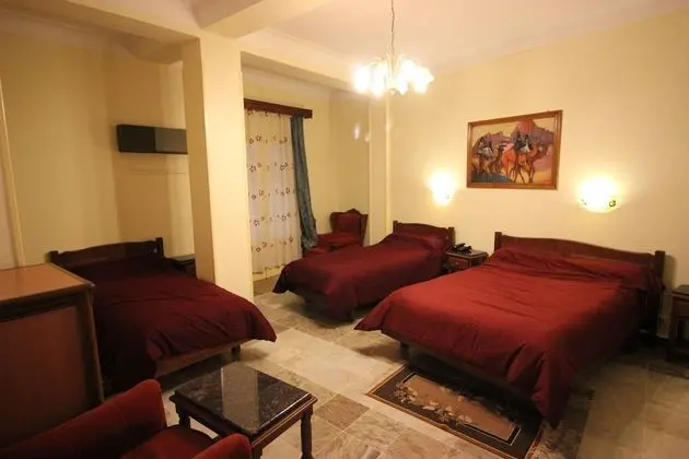 Üç Kişilik Oda