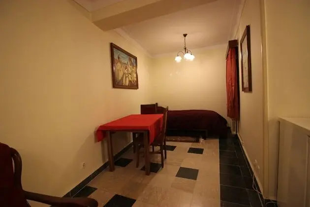 Üç Kişilik Oda