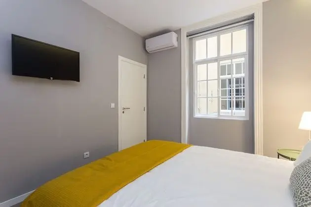 Superior Cozy Neighborhood Room