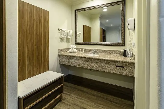 Standard Oda, 1 En Büyük (King) Boy Yatak, Sigara İçilmez, Buzdolabı ve Mikrodalga