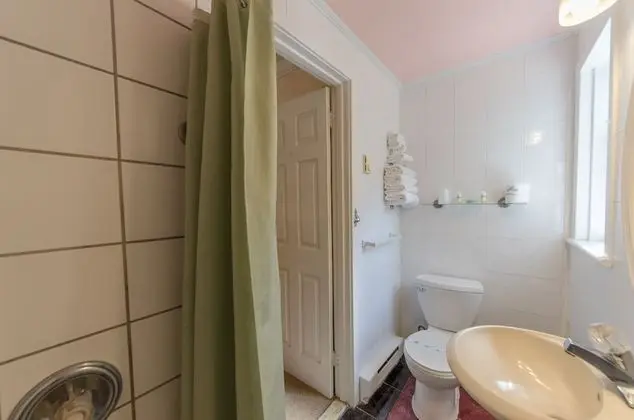 Basic Oda, 2 Çift Kişilik Yatak, Buzdolabı ve Mikrodalga