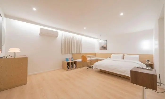 AANK Room (Run of House)