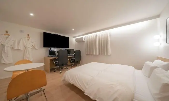 Deluxe Tek Büyük Yataklı Oda