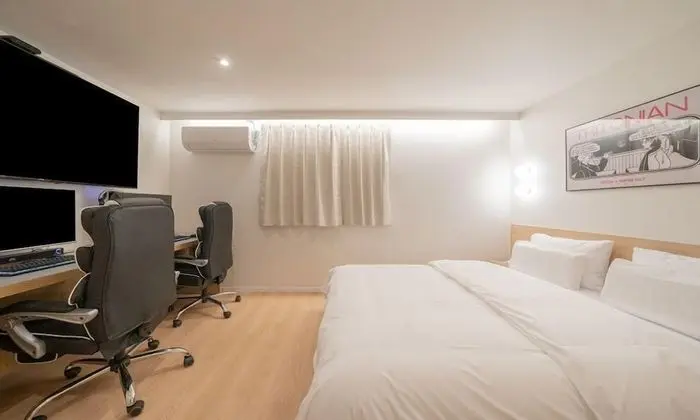 Deluxe Tek Büyük Yataklı Oda