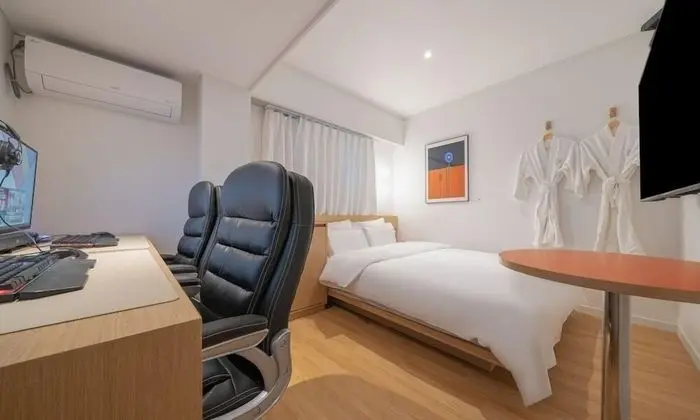 Deluxe Tek Büyük Yataklı Oda