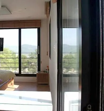 A Room - Lake view