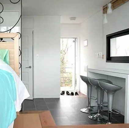 B3 Room - Lake view