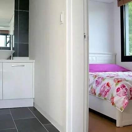 Family (B1/B2) Room - Lake view