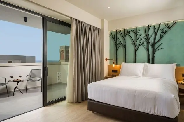 City Triple Room (with single sofa bed)