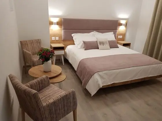 Deluxe Tek Büyük veya İki Ayrı Yataklı Oda, Balkon