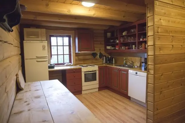Basic Bungalov, 2 Yatak Odası (linen and towels not included)