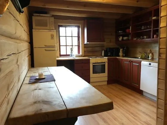 Basic Bungalov, 2 Yatak Odası (linen and towels not included)
