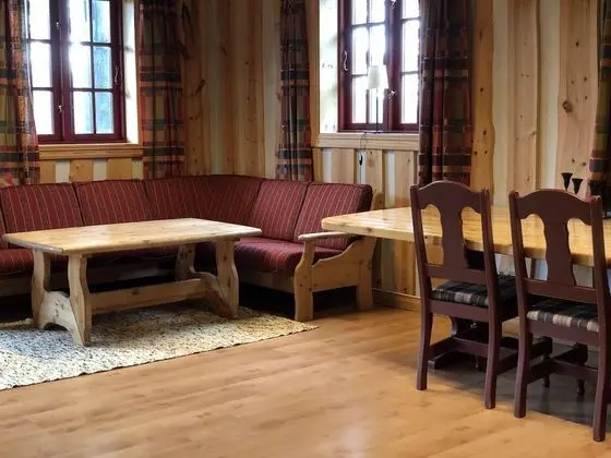 Basic Bungalov, 2 Yatak Odası (linen and towels not included)