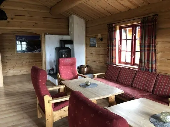 Basic Bungalov, 2 Yatak Odası (linen and towels not included)