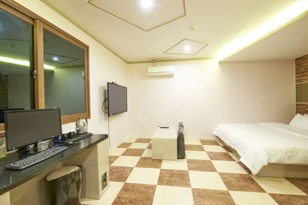 Royal Oda, Sigara İçilebilir