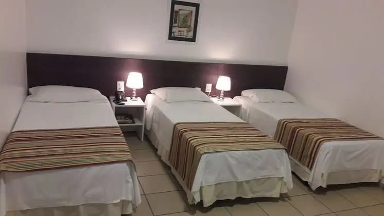 Deluxe Üç Kişilik Oda (3 Solteiro)