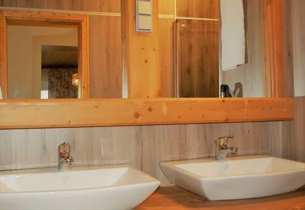 Premium Tek Büyük Yataklı Oda