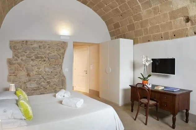 Classic Tek Büyük Yataklı Oda