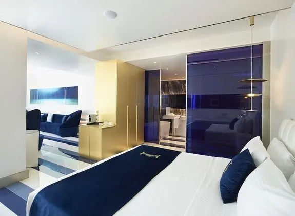 Gold Star Suite with Private Pool