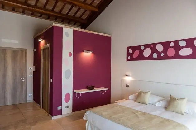 Deluxe Tek Büyük veya İki Ayrı Yataklı Oda, Dağ Manzaralı (Langhe)