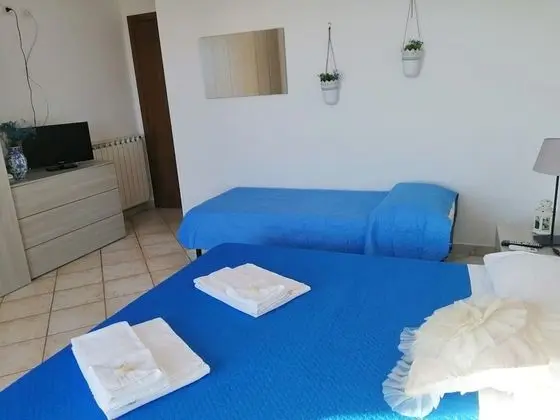 Üç Kişilik Oda