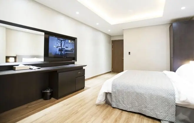 Deluxe Tek Büyük Yataklı Oda