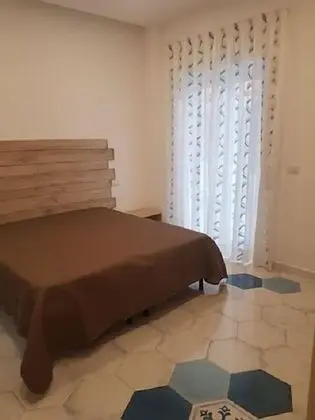Tek Büyük veya İki Ayrı Yataklı Oda, Teras