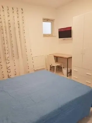 Tek Büyük veya İki Ayrı Yataklı Oda, Teras